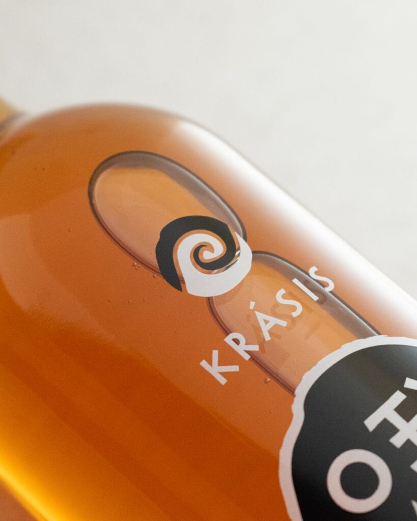 KRASIS-OXYMELI-packaging-photography-athena-angelo-design-studio-bottle-close-up-krasis-logo